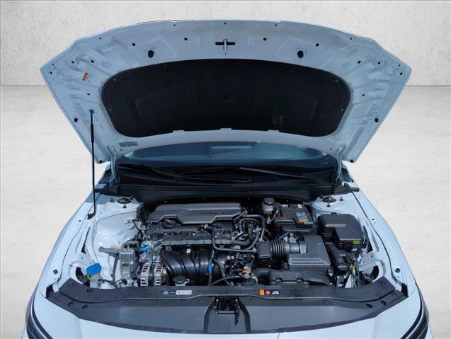 New 2026 Hyundai Elantra Limited FWD image 19