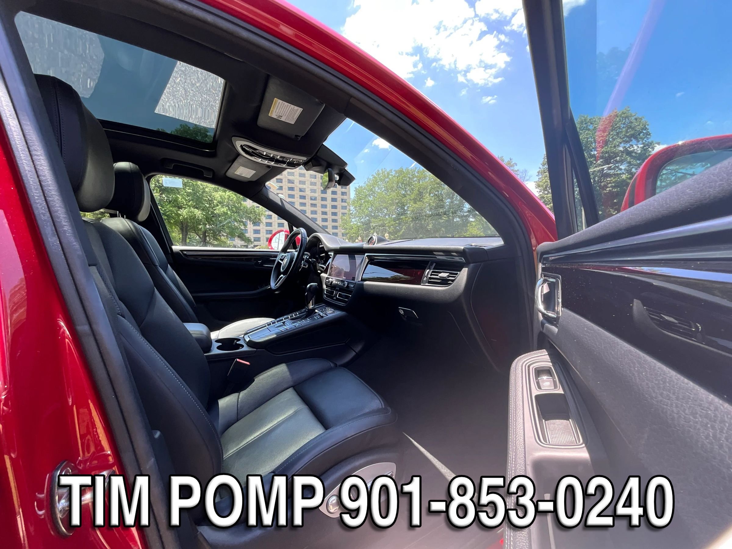 Used 2020 Porsche Macan w/ Premium Package Plus AWD/4WD image 16