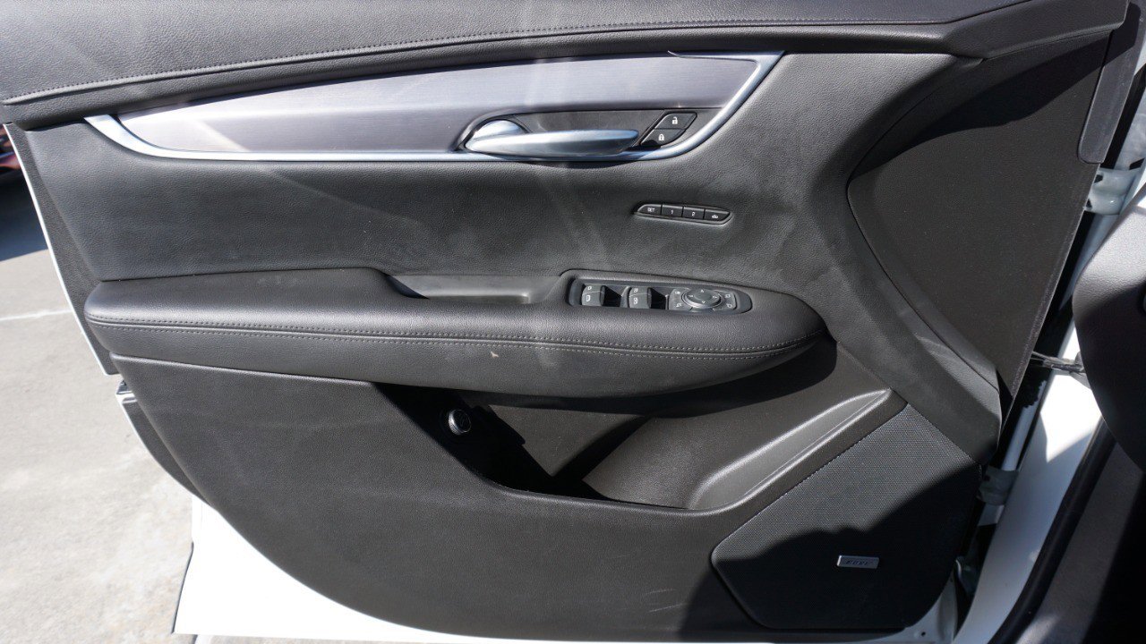 Used 2018 Cadillac XT5 Luxury w/ Driver Awareness Package image 20