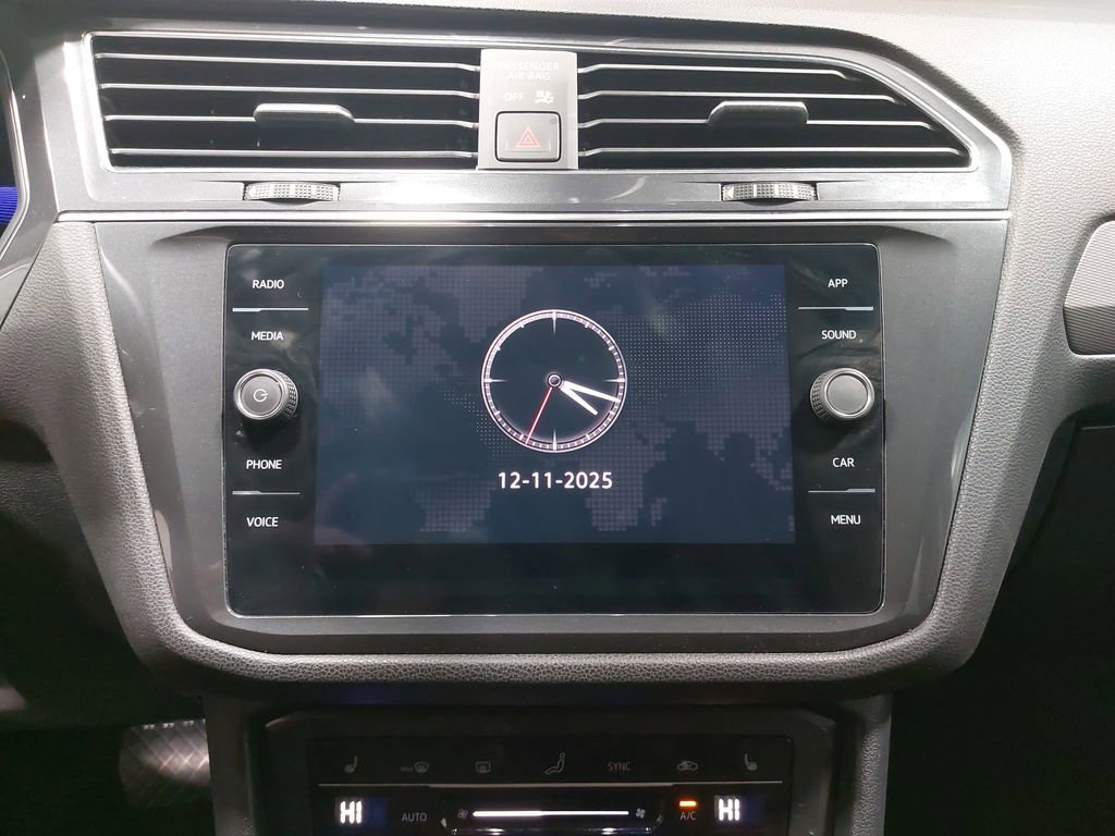 Used 2022 Volkswagen Tiguan SE image 21