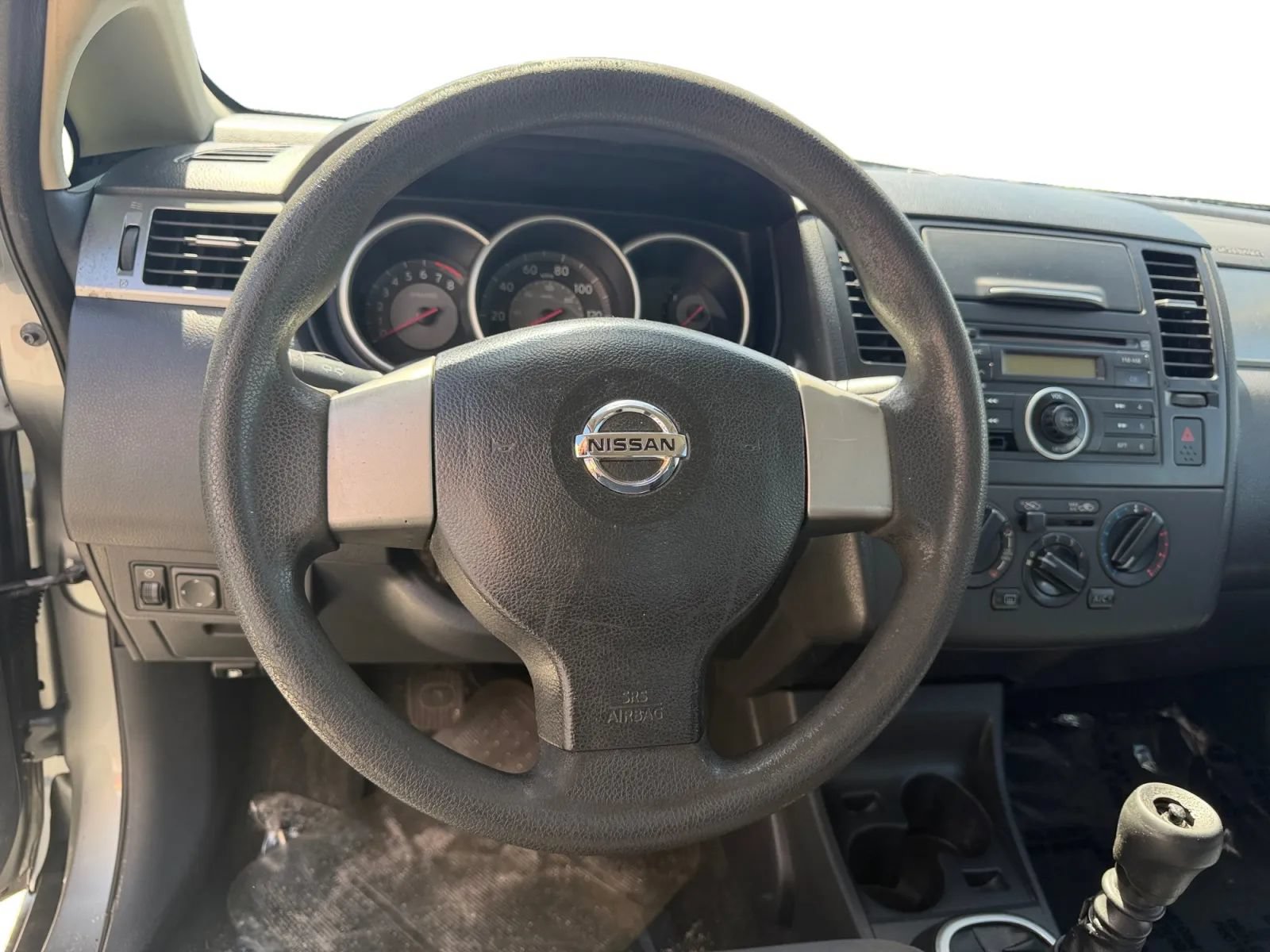Used 2009 Nissan Versa 1.8 S FWD image 11