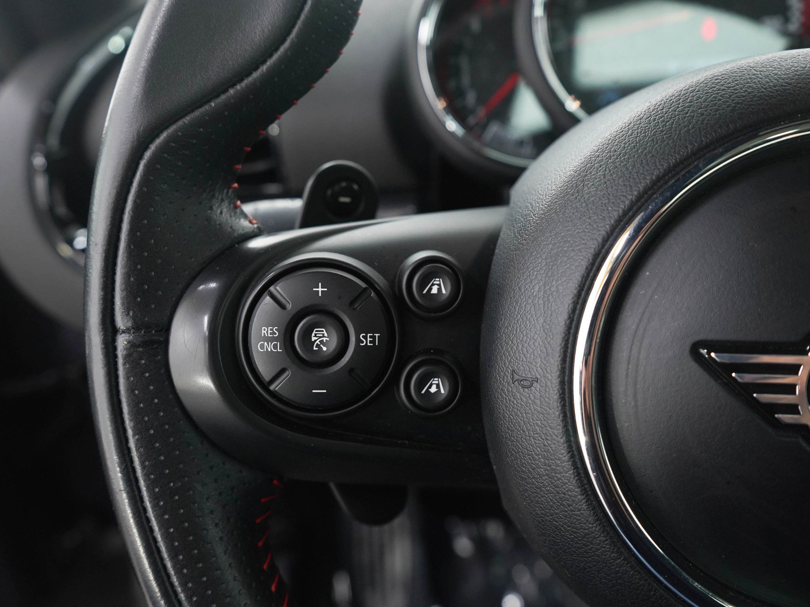 Used 2020 MINI Cooper Clubman John Cooper Works w/ JCW Launch Edition image 27