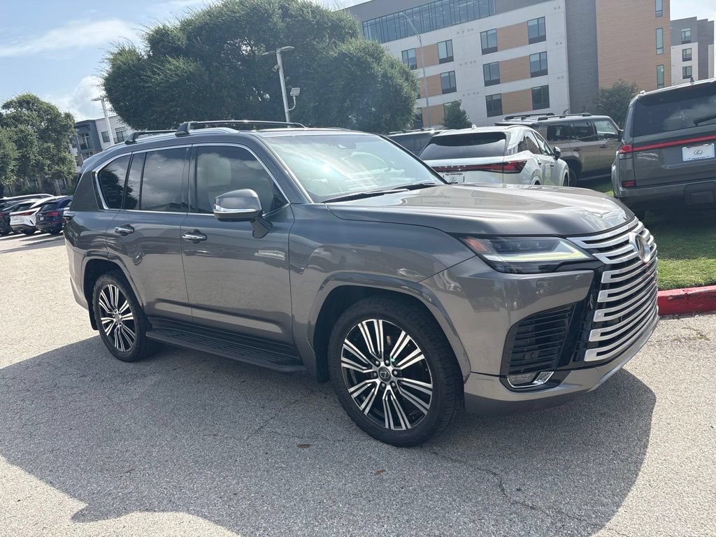 Used 2022 Lexus LX 600 4WD w/ Accessory Package (Z1) image 7
