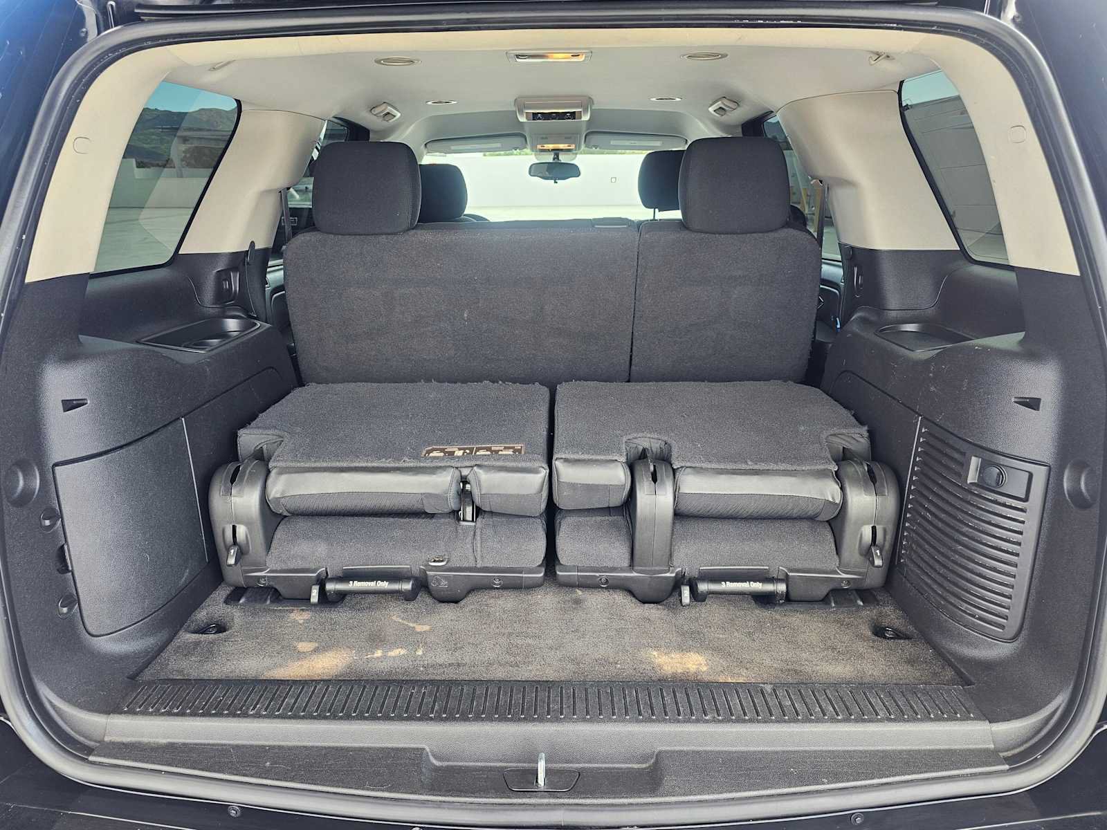 Used 2013 Chevrolet Tahoe LS RWD image 16