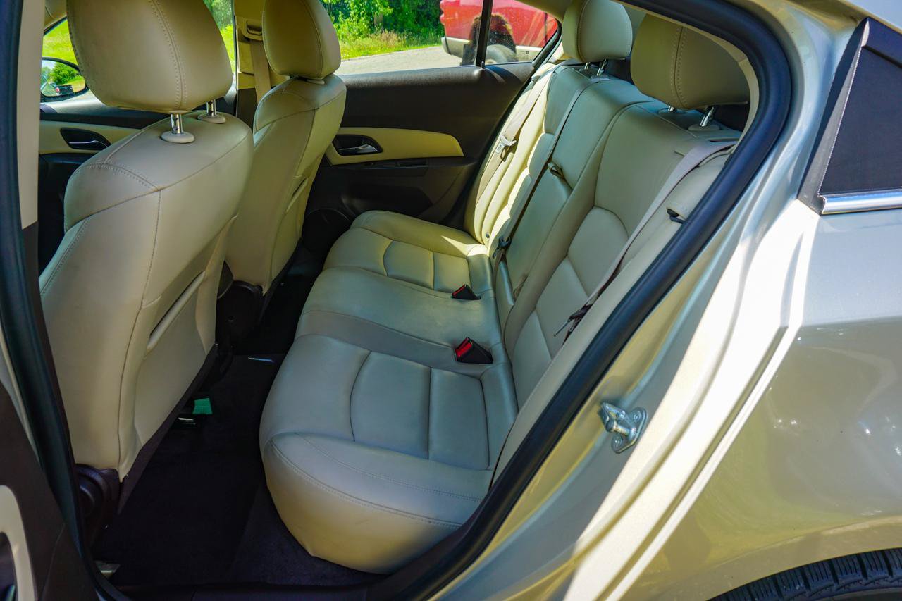 Used 2014 Chevrolet Cruze LT FWD image 19