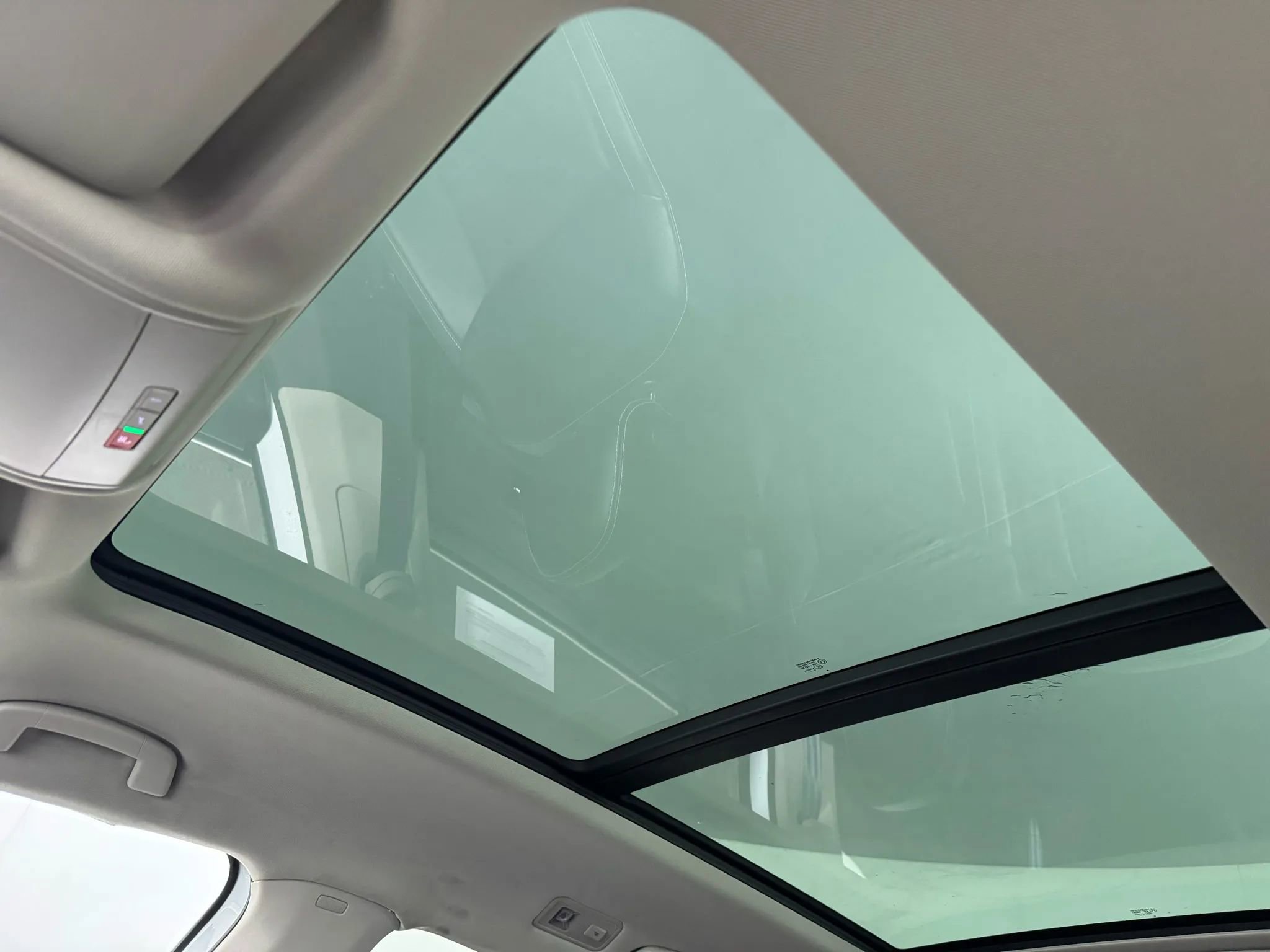 Used 2021 Volkswagen Atlas SE image 23