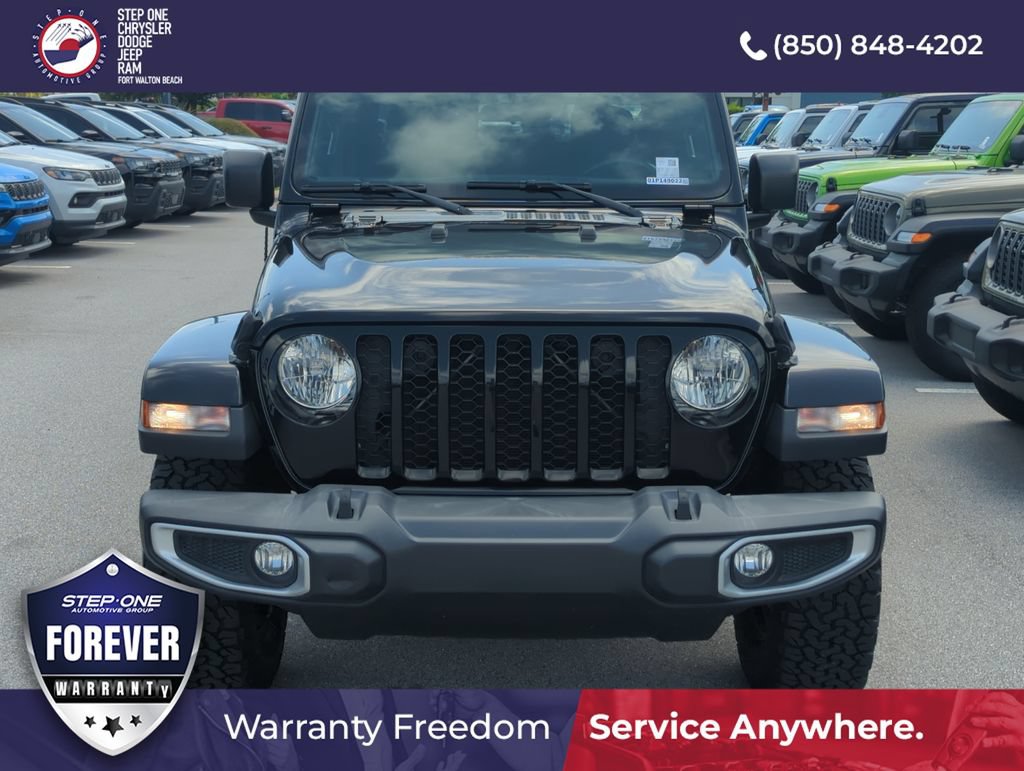 Used 2022 Jeep Gladiator Sport AWD/4WD image 9