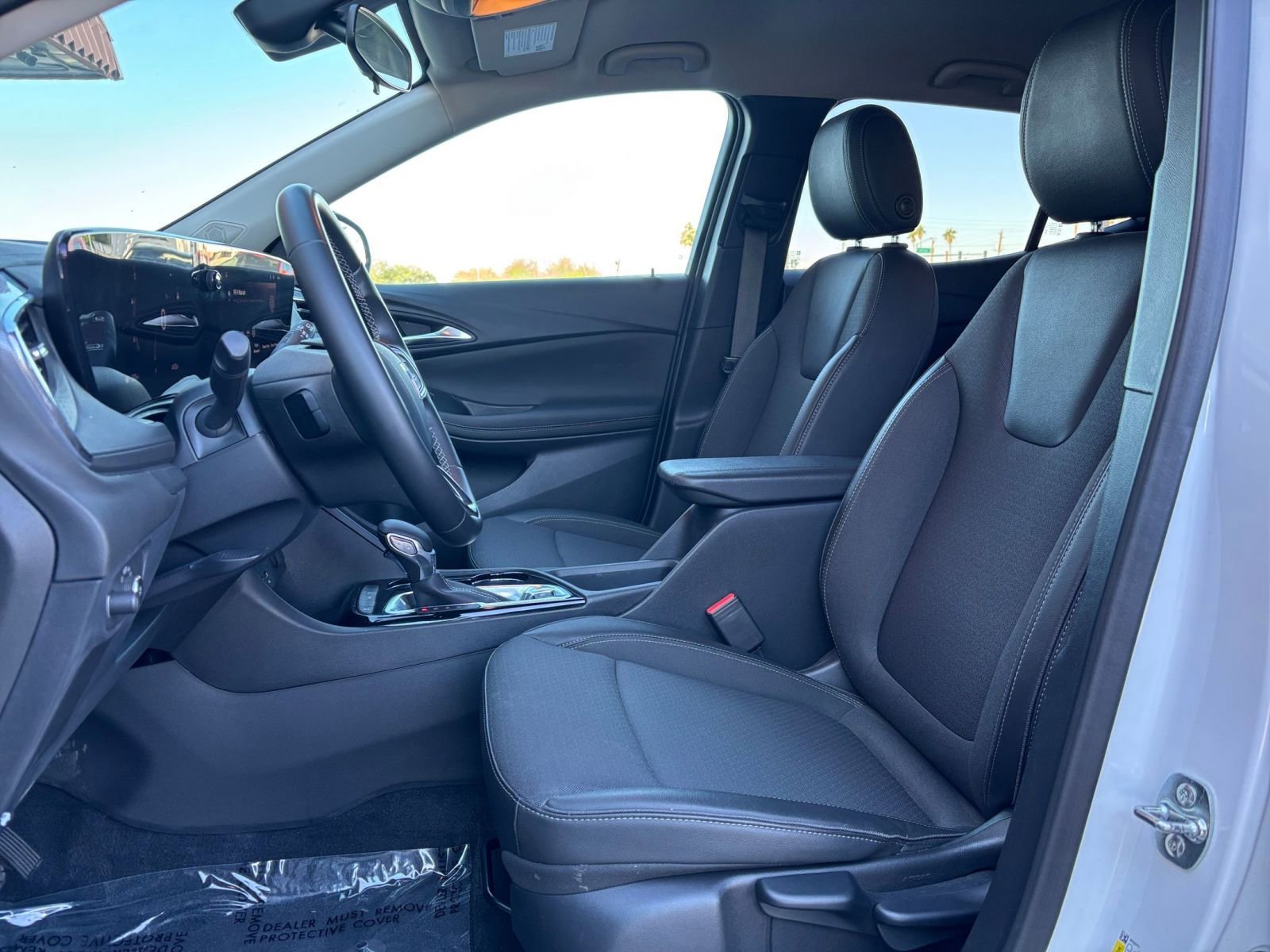 Used 2025 Buick Encore GX Preferred image 44