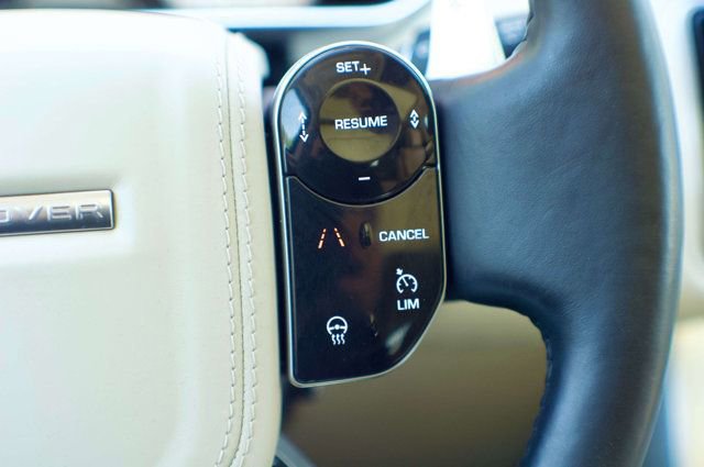 Used 2020 Land Rover Range Rover SV Autobiography Dynamic image 22