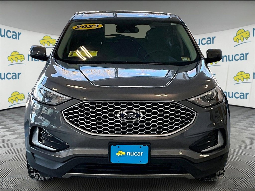 Used 2023 Ford Edge SEL image 2