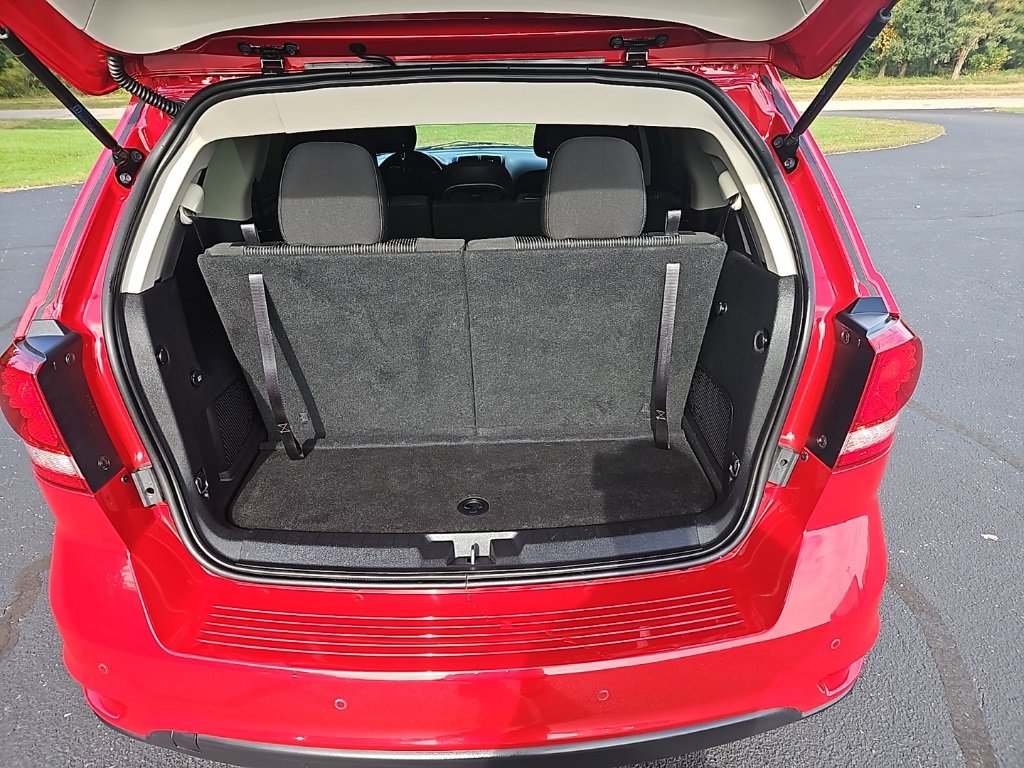 Used 2019 Dodge Journey SE image 26