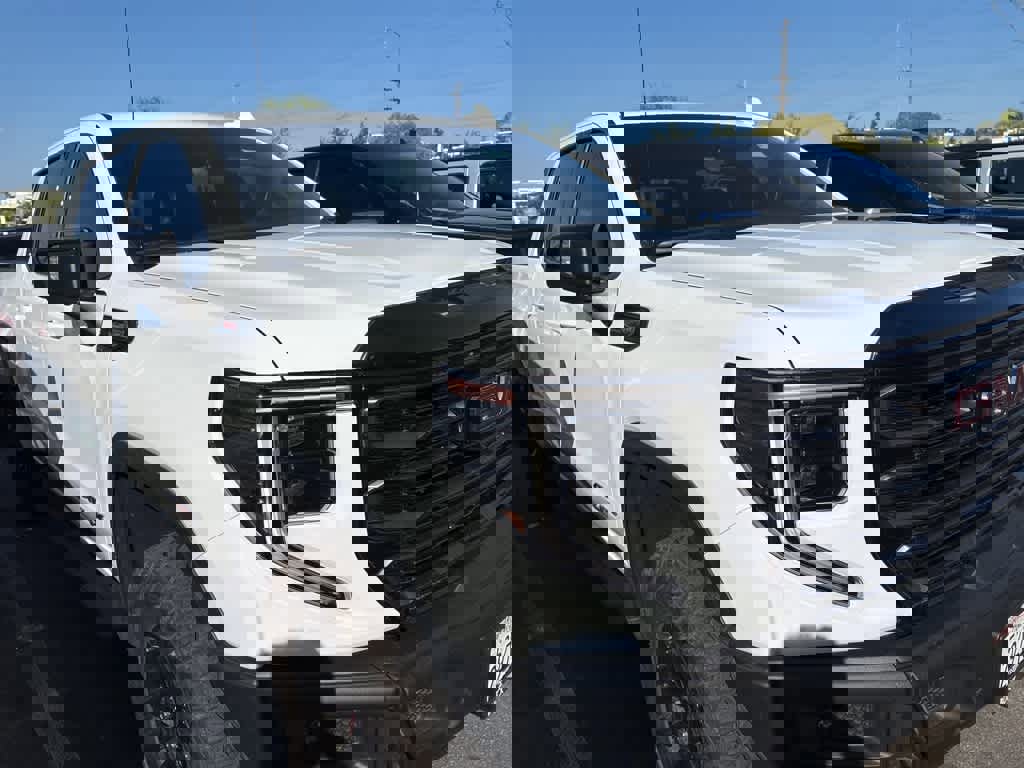 Used 2023 GMC Sierra 1500 AT4X image 3