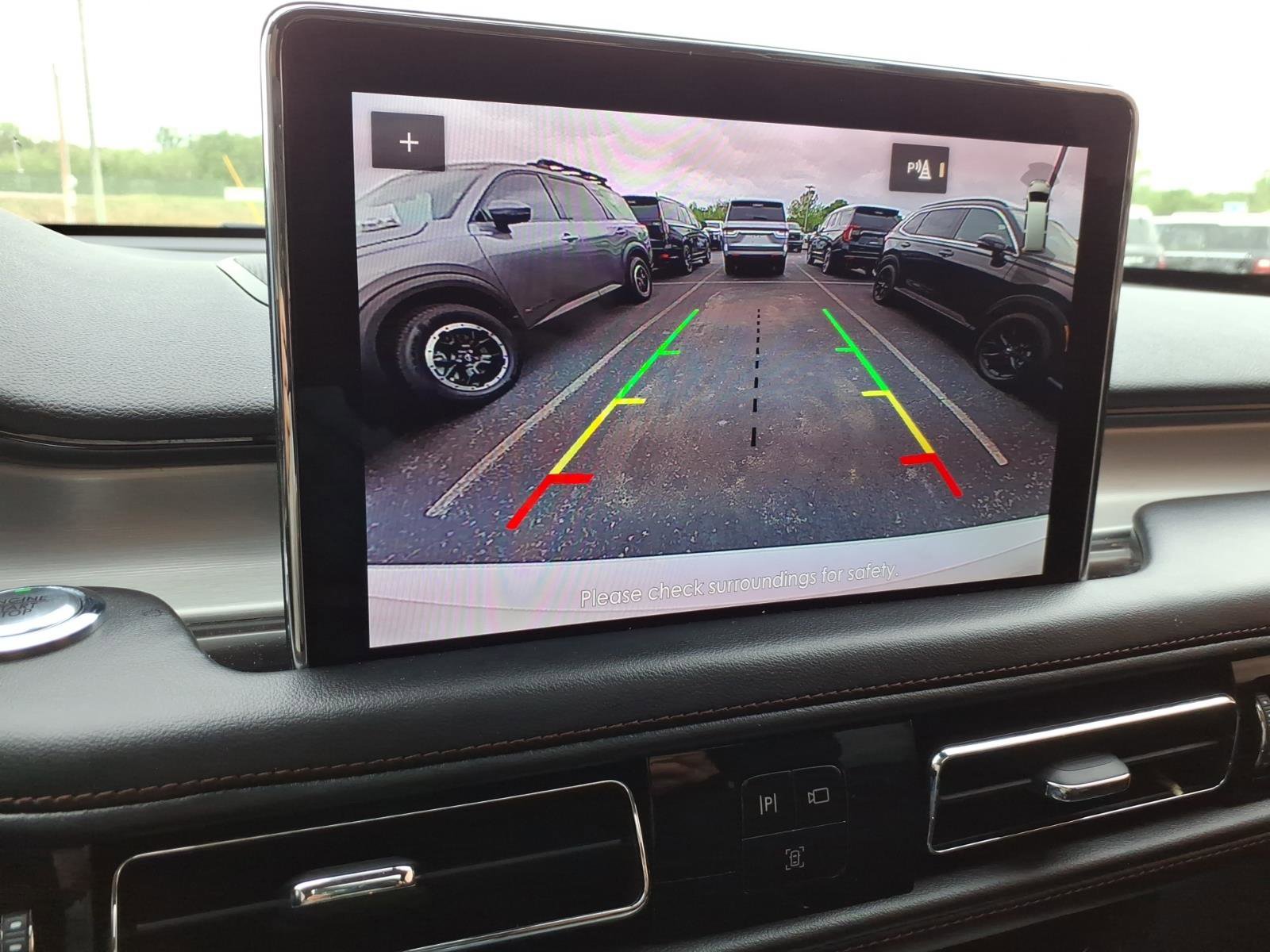 Used 2023 Lincoln Aviator AWD w/ Premium Package image 18