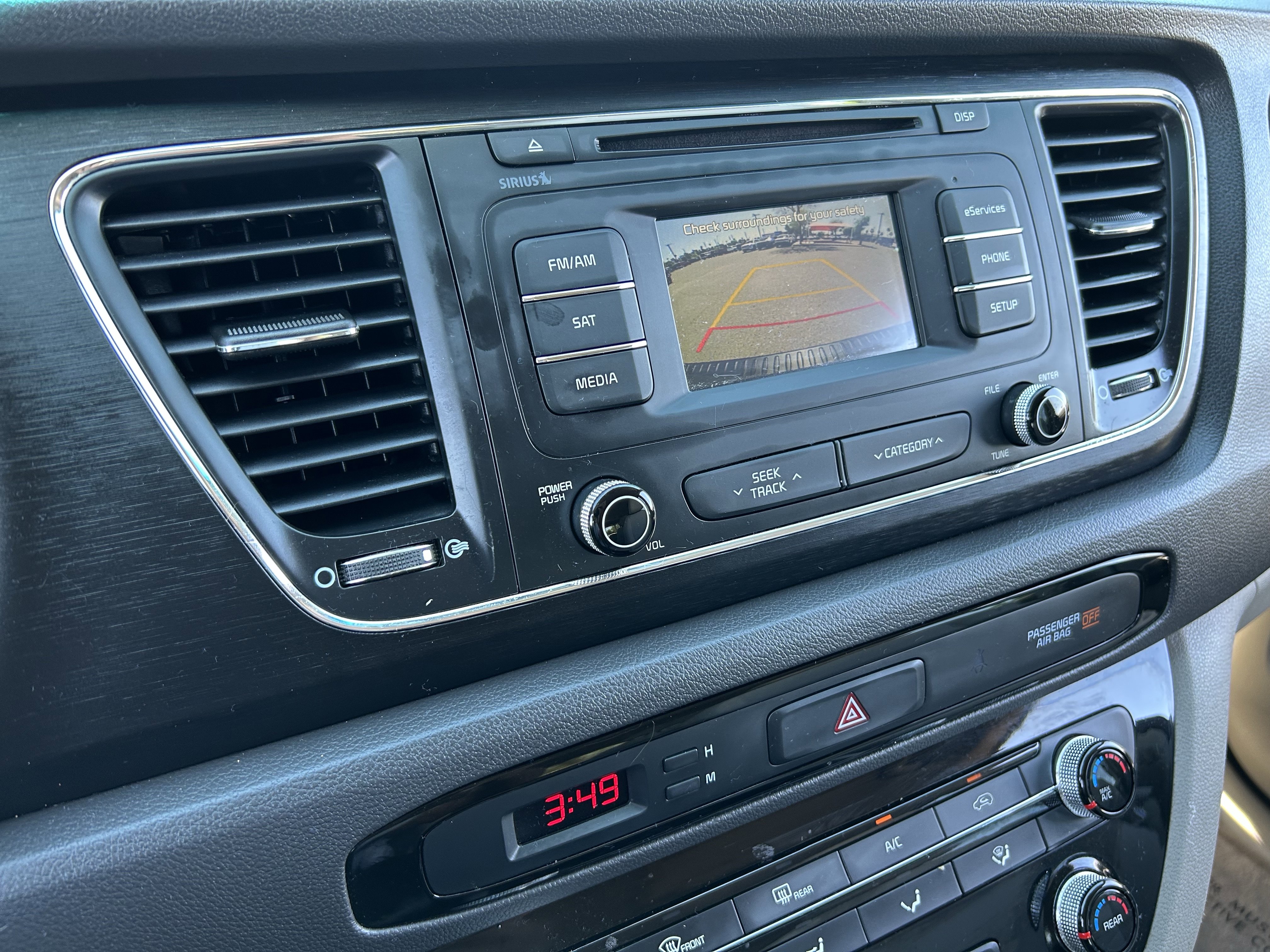 Used 2016 Kia Sedona LX w/ LX Convenience Package image 30