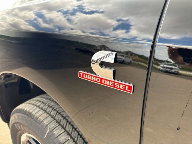 Used 2025 RAM 3500 Laramie image 20