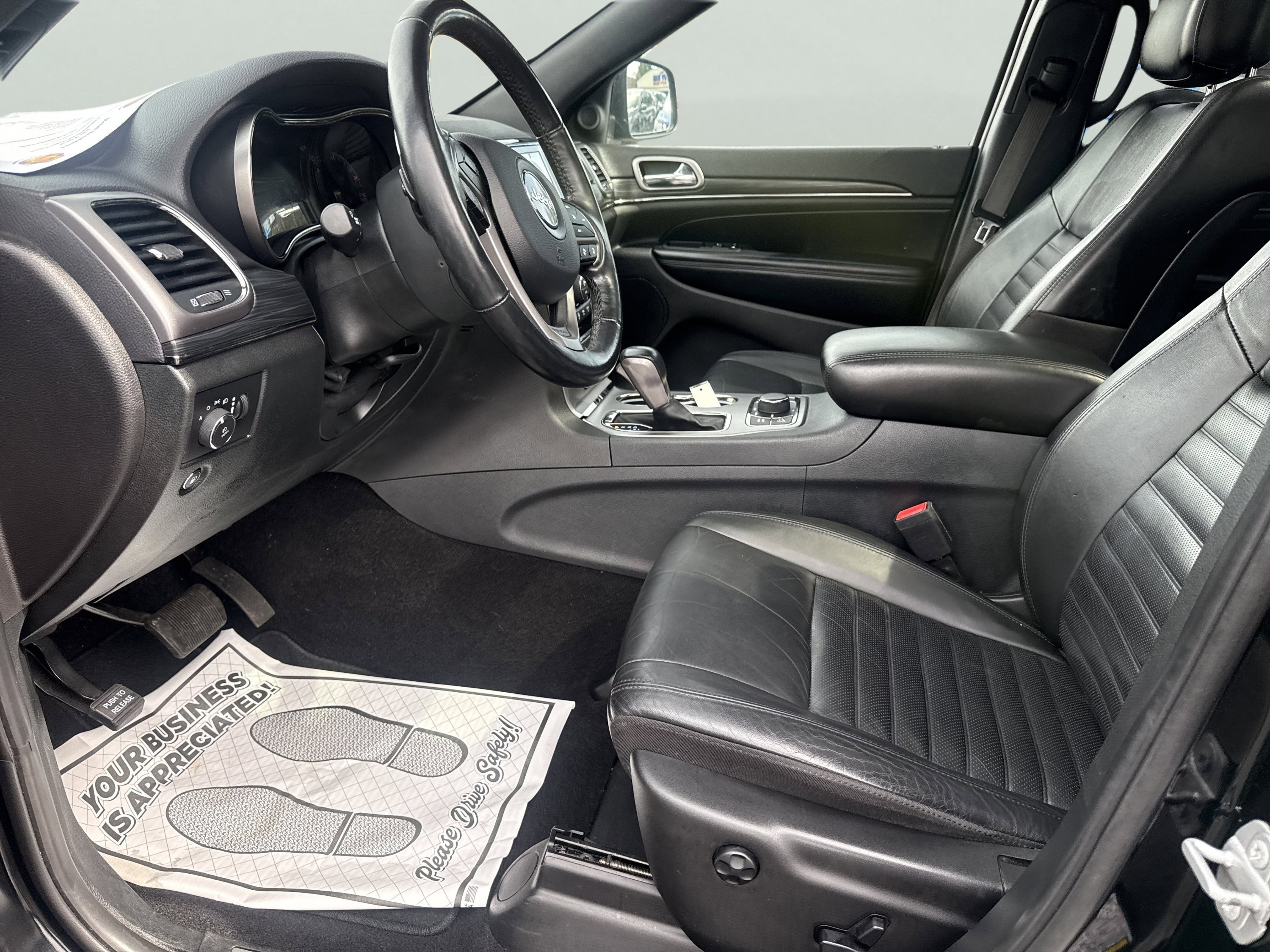 Used 2020 Jeep Grand Cherokee Limited X image 17