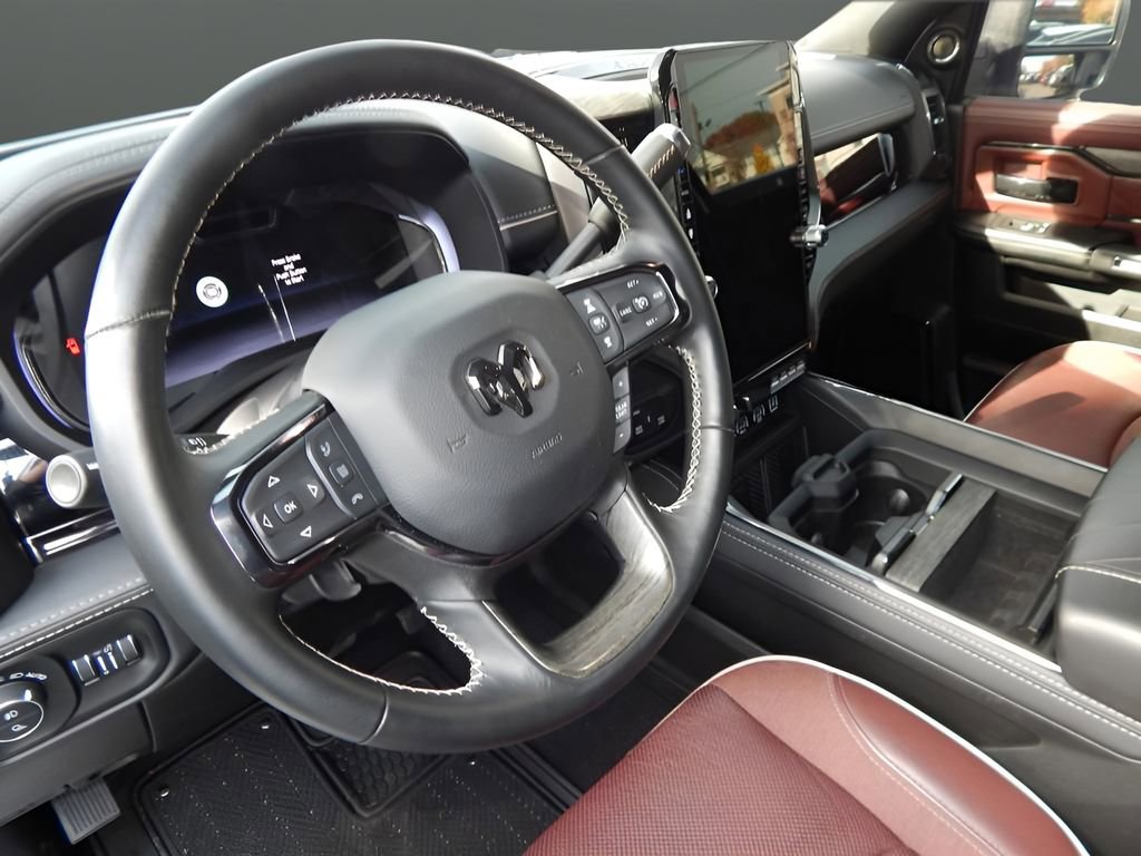 Used 2025 RAM 3500 Limited image 18