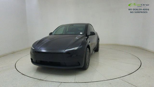 Used 2026 Tesla Model Y 2WD image 57
