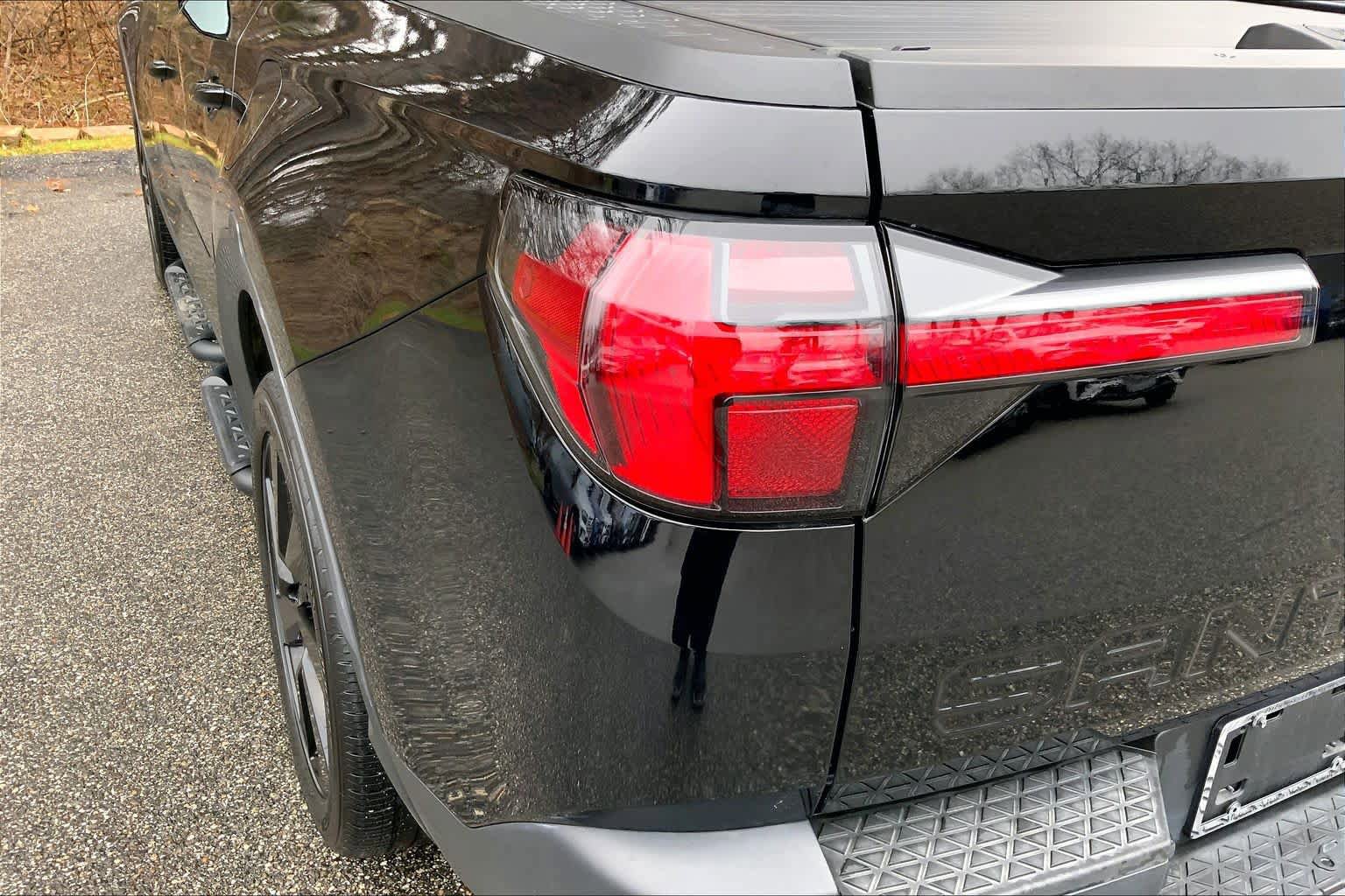 Used 2024 Hyundai Santa Cruz Night AWD/4WD image 28