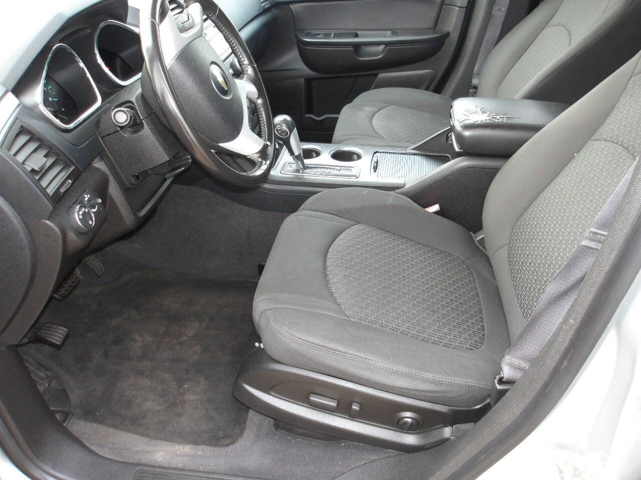 Used 2012 Chevrolet Traverse LT image 5
