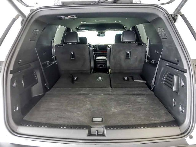 Certified 2024 Chevrolet Traverse Z71 w/ Enhanced Driving Package AWD/4WD image 34