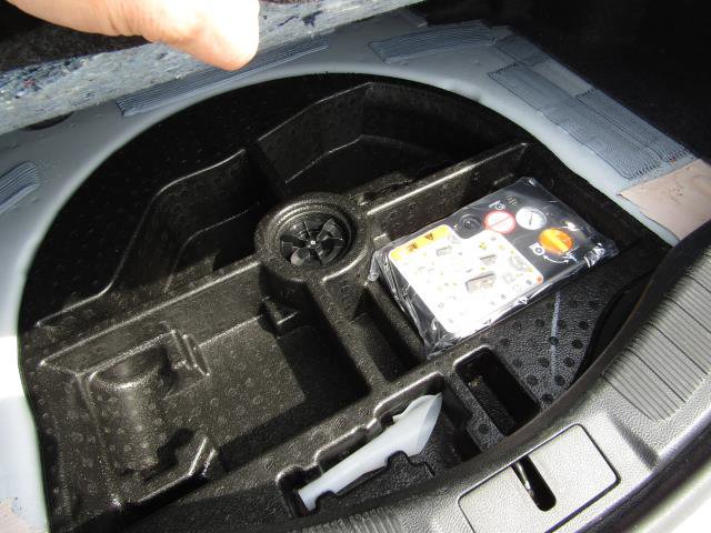 Used 2020 Ford Fusion SEL FWD image 12