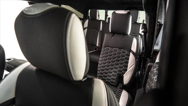 Used 2025 Jeep Gladiator Sport image 37