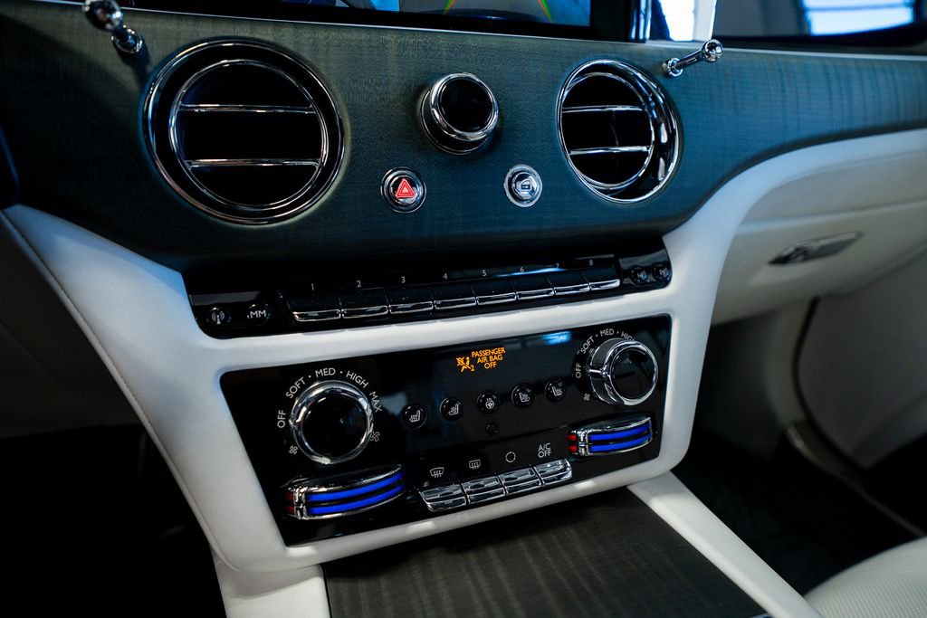 Used 2022 Rolls-Royce Ghost w/ Ghost Package AWD/4WD image 34