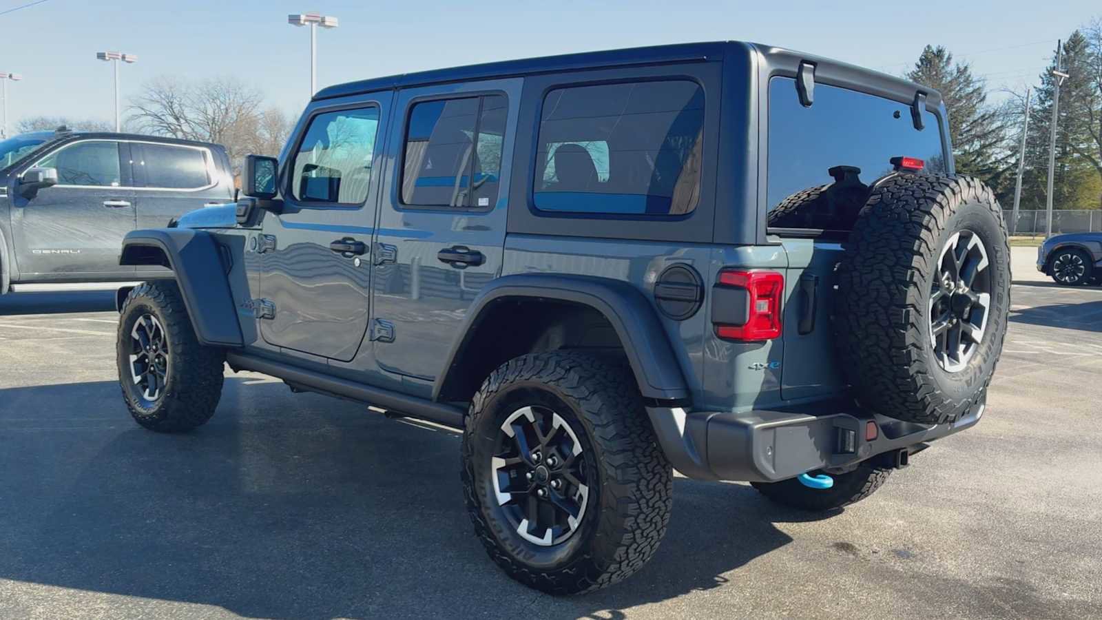 Used 2025 Jeep Wrangler Unlimited Rubicon 4xe w/ Safety Group image 4