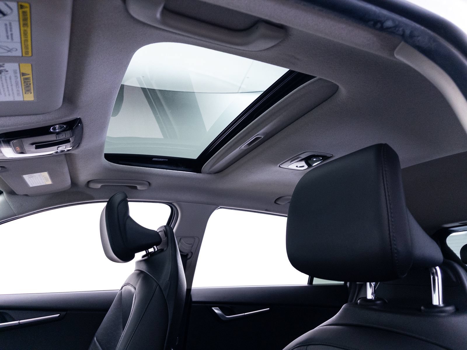 Certified 2023 Kia Niro Wave FWD image 3