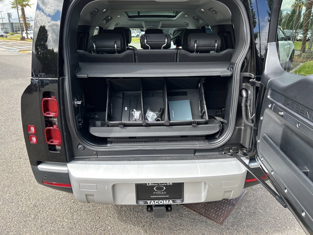 New 2025 Land Rover Defender 130 S image 16