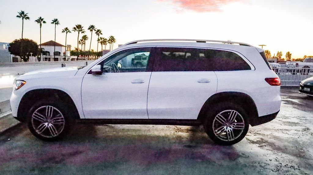 Used 2024 Mercedes-Benz GLS 450 4MATIC image 13