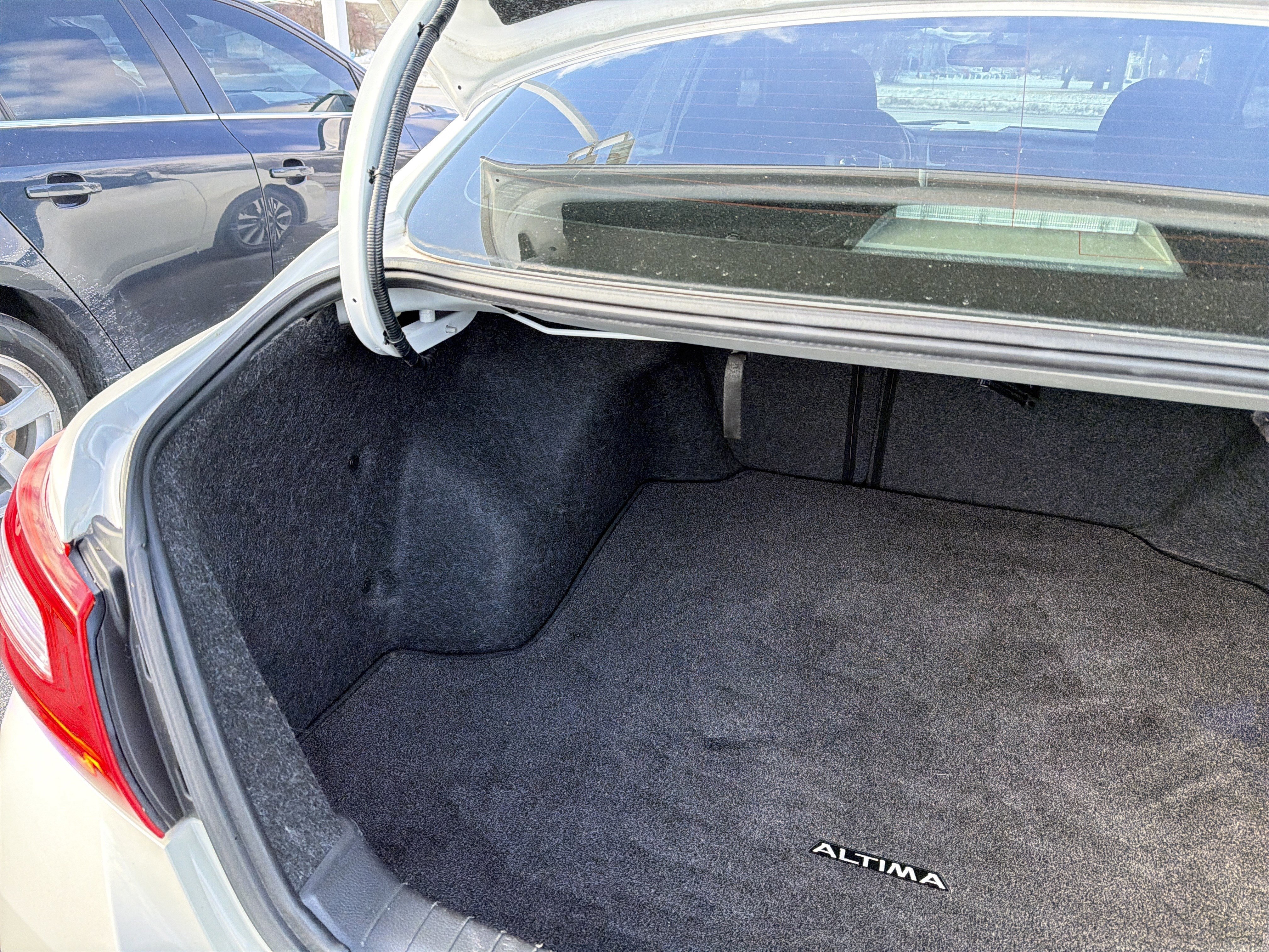 Used 2017 Nissan Altima 2.5 SV image 40