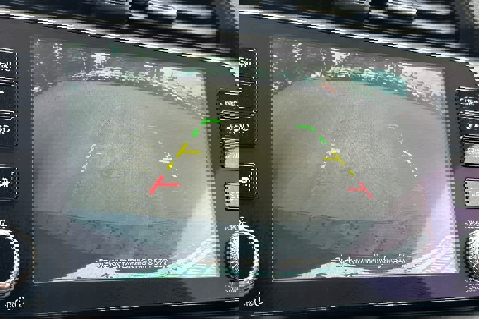 New 2025 Nissan Versa SR w/ Trunk Package image 18