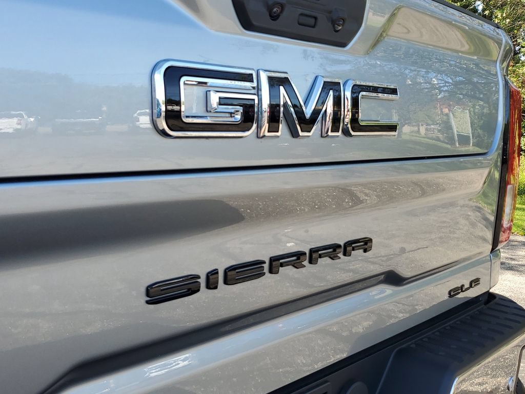 New 2026 GMC Sierra 2500 SLE w/ SLE Value Package; AWD/4WD image 8