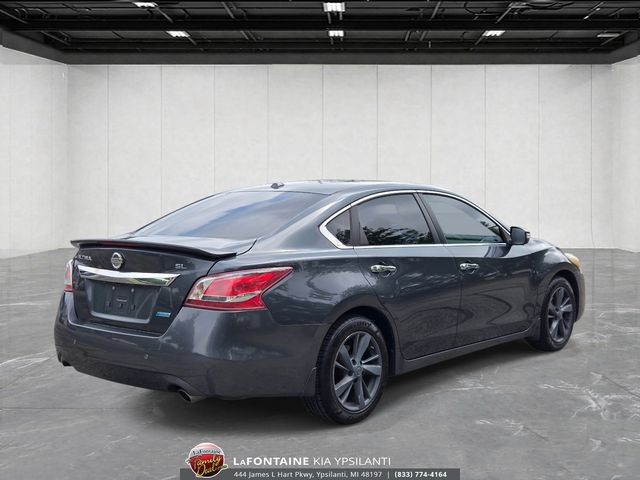 Used 2013 Nissan Altima 2.5 SL w/ Technology Pkg FWD image 5