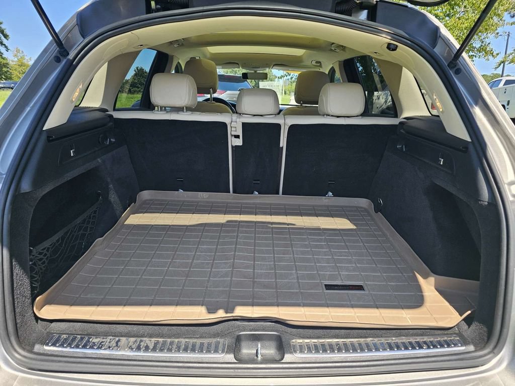Used 2020 Mercedes-Benz GLC 300 image 13
