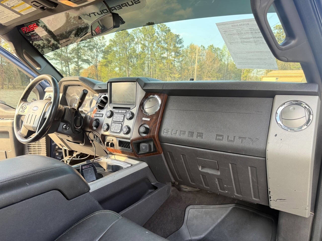 Used 2015 Ford F250 Lariat w/ Lariat Ultimate Package image 31