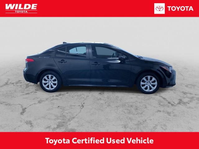 Certified 2022 Toyota Corolla LE image 2