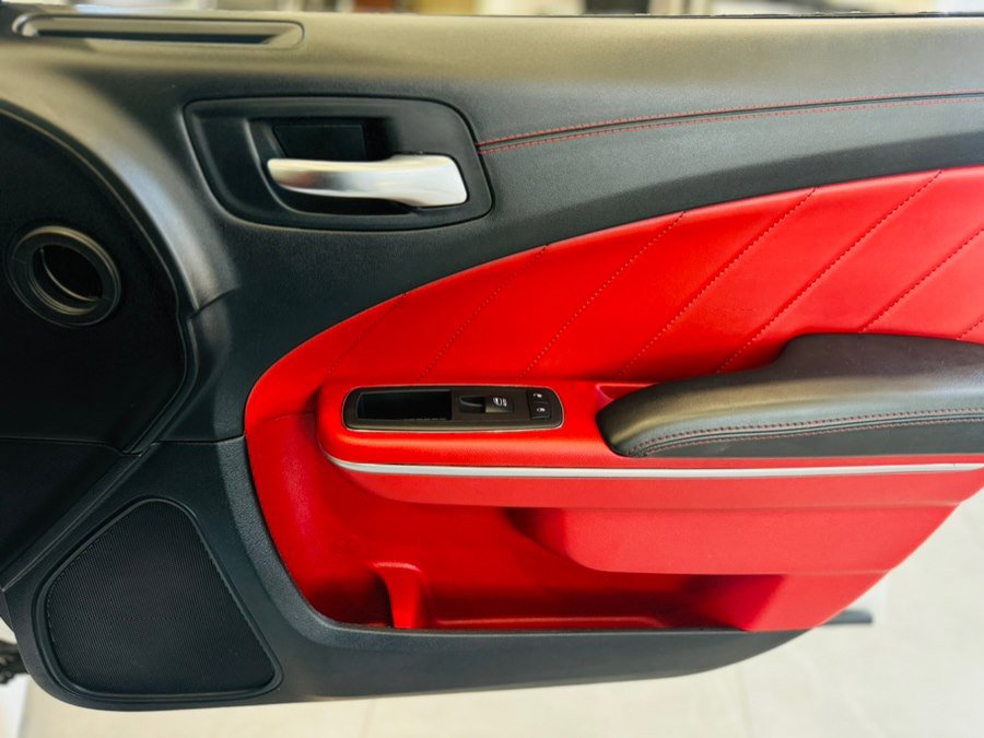 Used 2022 Dodge Charger Scat Pack w/ Dynamics Package image 18