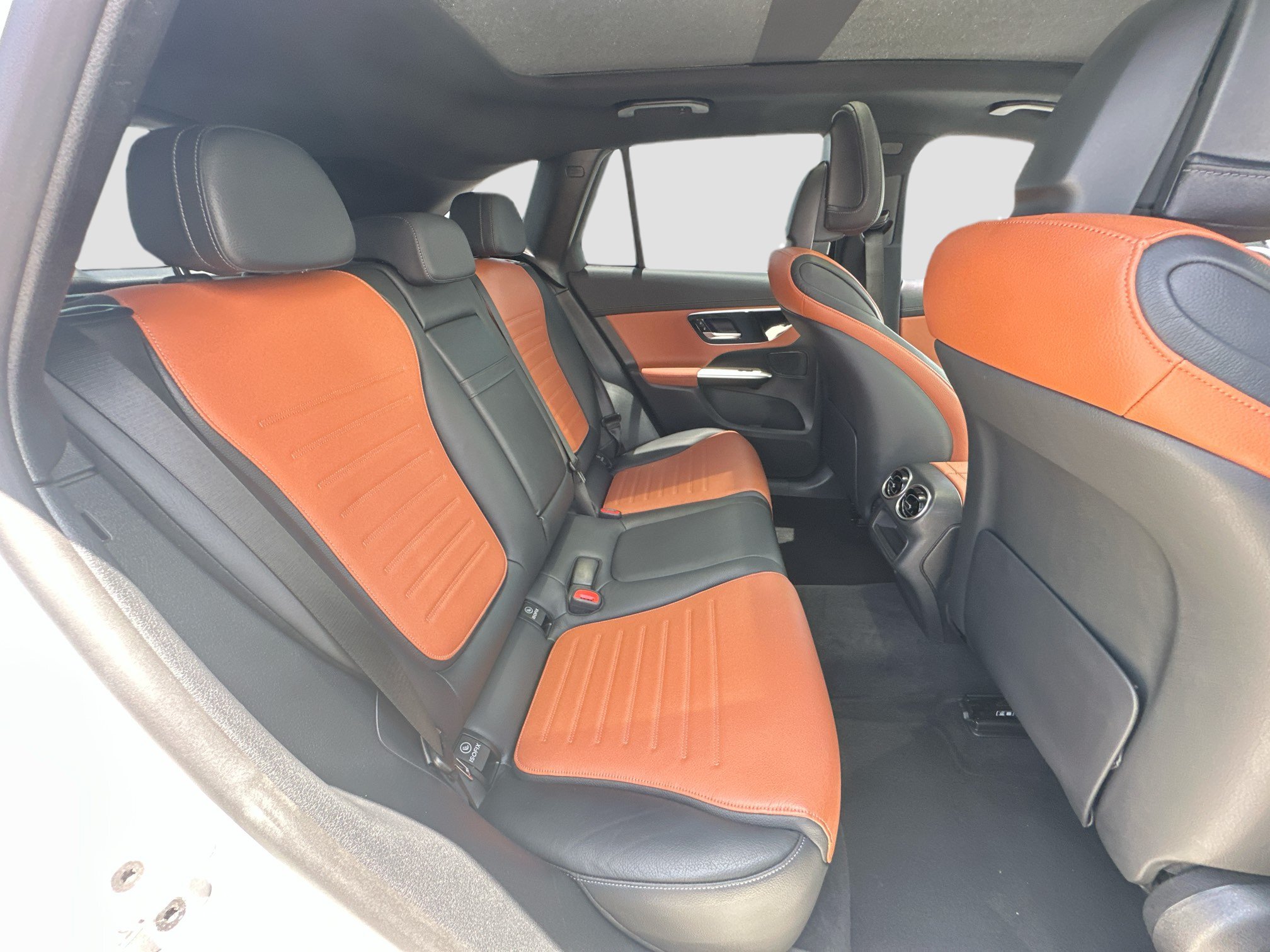 Used 2024 Mercedes-Benz GLC 43 AMG 4MATIC image 28