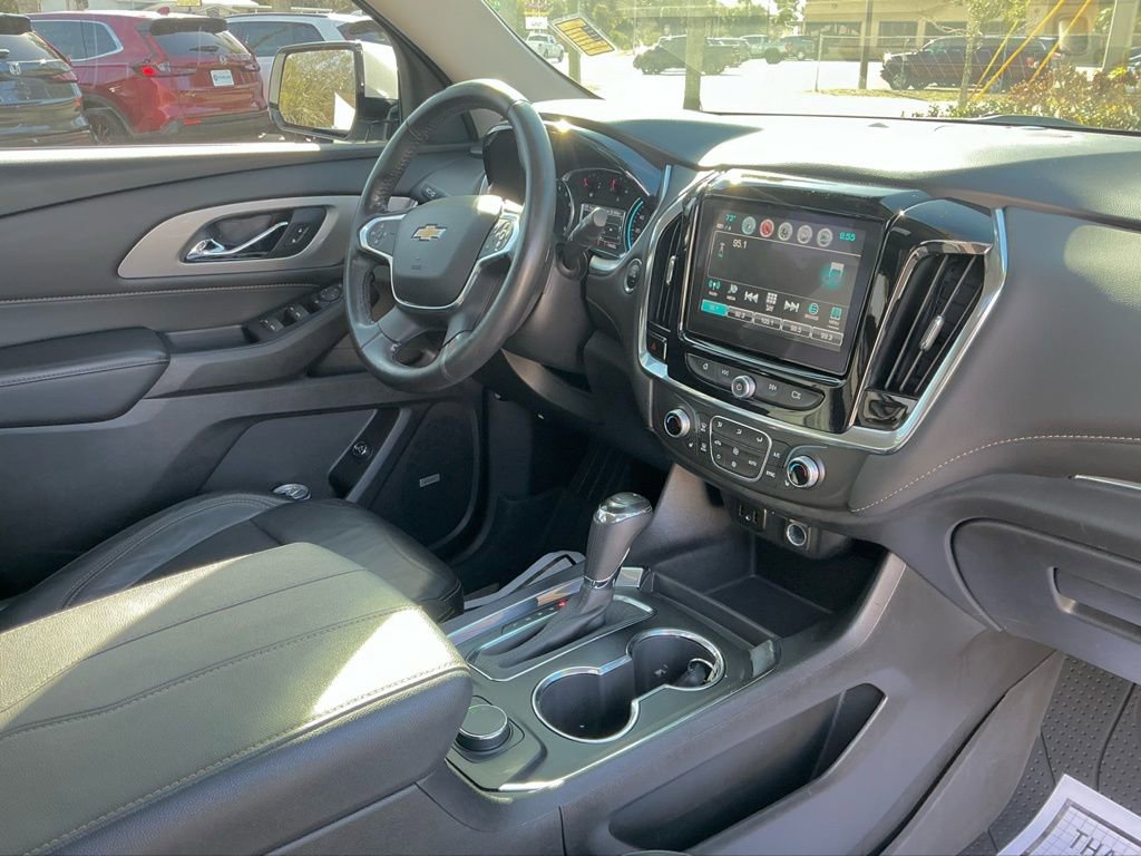 Used 2018 Chevrolet Traverse LT image 17
