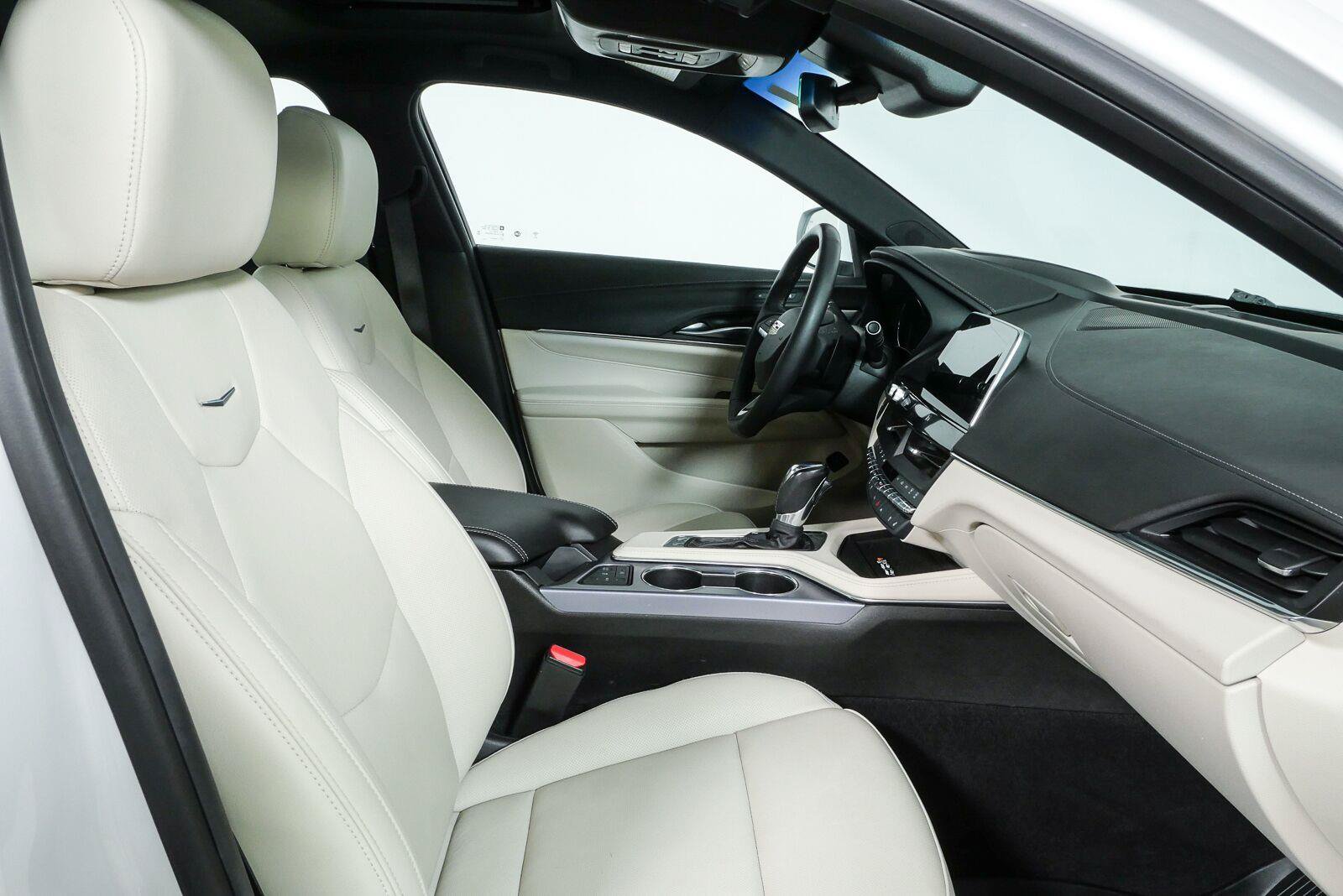 Used 2021 Cadillac CT4 Premium Luxury RWD image 23
