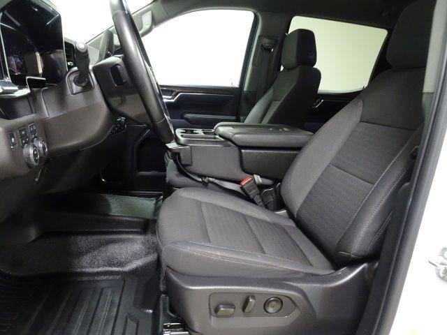 Used 2025 Chevrolet Silverado 1500 LT w/ Safety Package AWD/4WD image 19