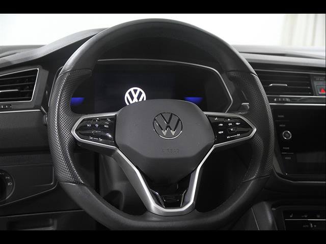 Certified 2024 Volkswagen Tiguan SE R-Line AWD/4WD image 7