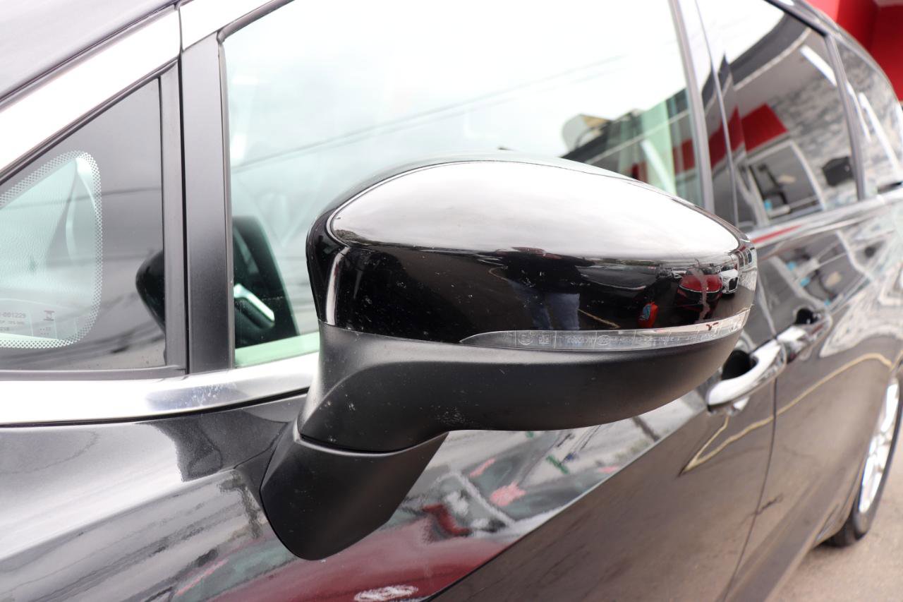 Used 2023 Chrysler Pacifica Touring-L image 66