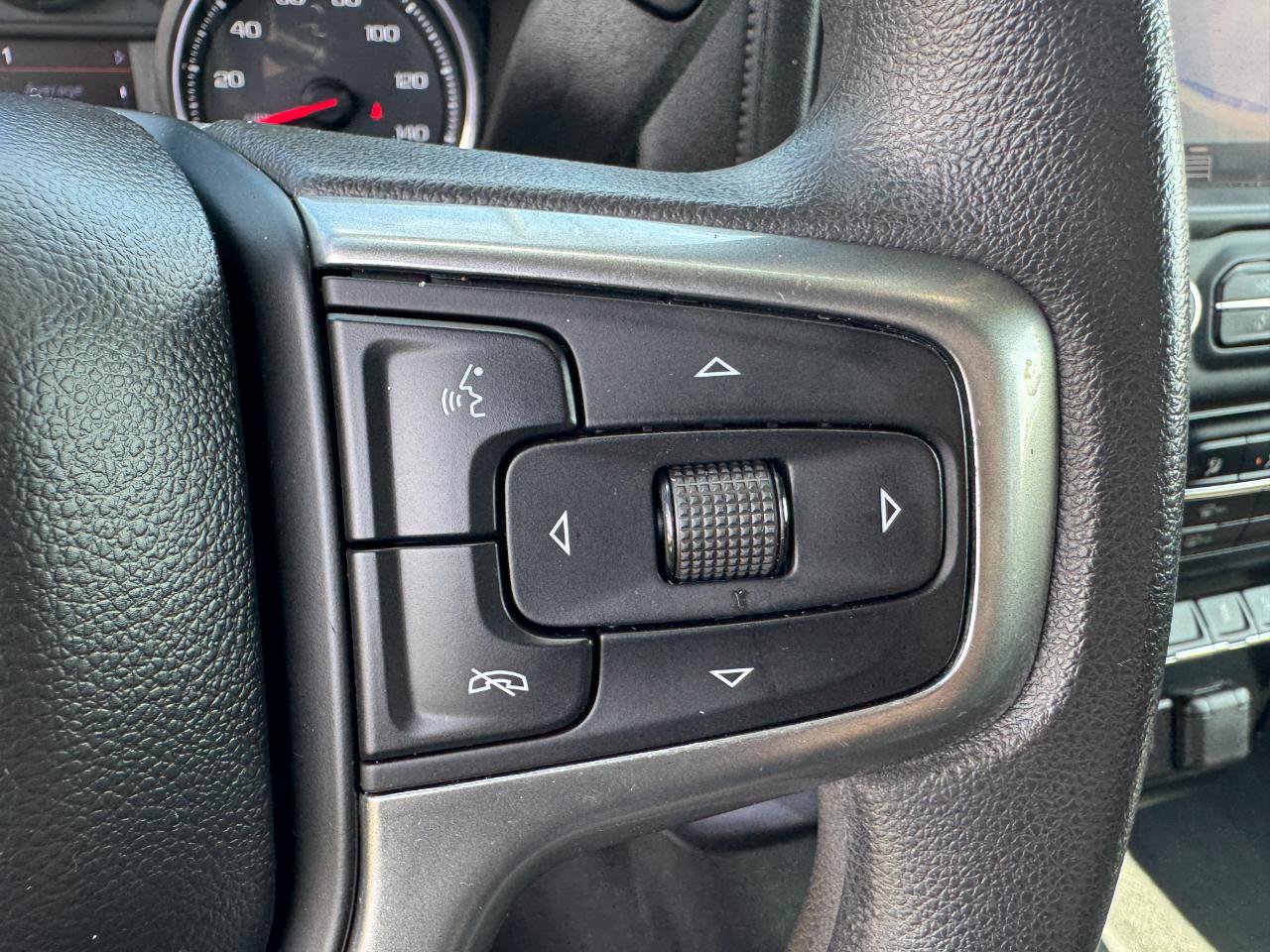 Used 2020 Chevrolet Silverado 1500 LT w/ Remote Start Package AWD/4WD image 35