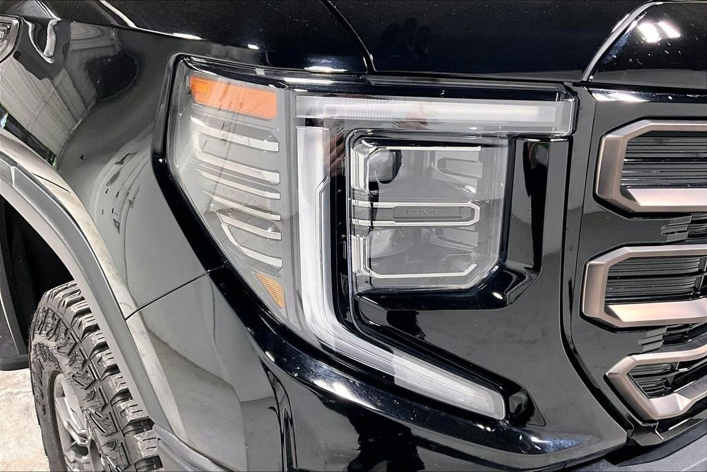 Used 2024 GMC Sierra 1500 AT4X image 39