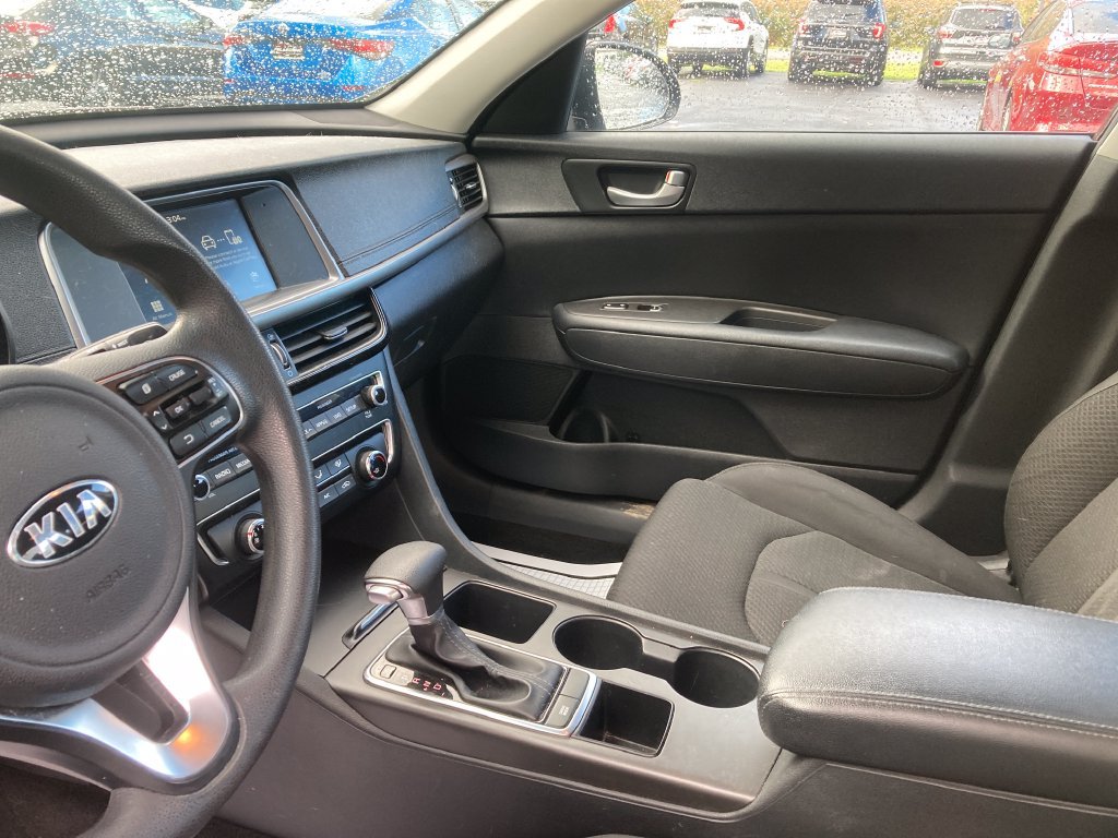 Used 2018 Kia Optima LX w/ 17" Alloy Wheels Package FWD image 15