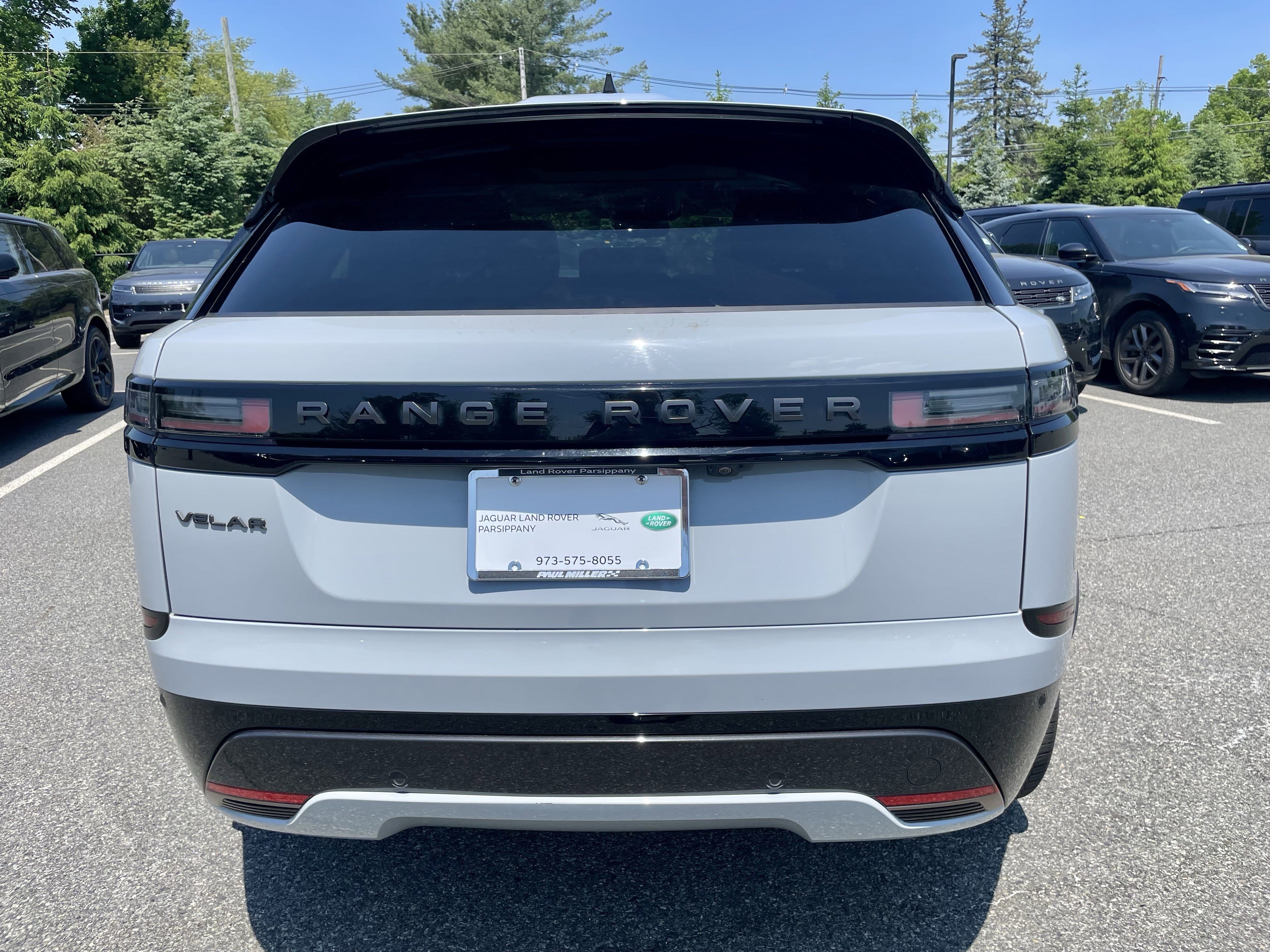 Certified 2025 Land Rover Range Rover Velar Dynamic SE AWD/4WD image 6